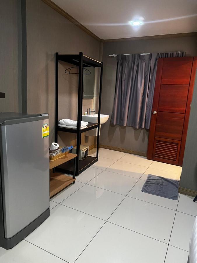Apsara Inn Pattaya Buitenkant foto